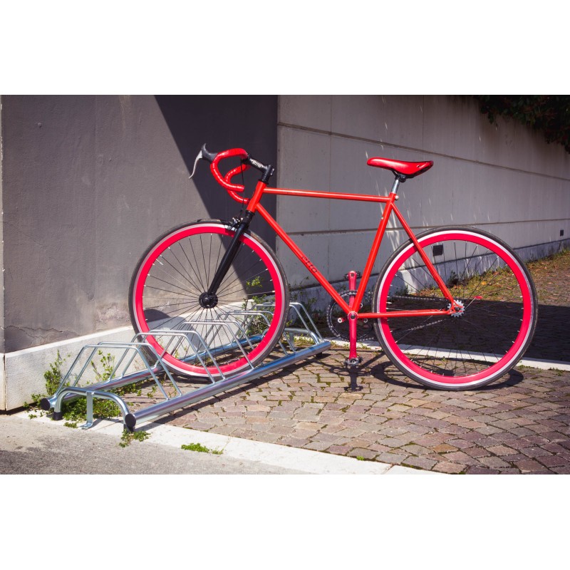 5 spaces grounded-based bike rack